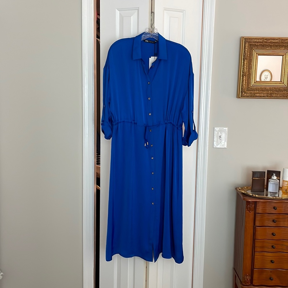 Beautiful ZARA NWT Royal blue satin dress with gold buttons, size L